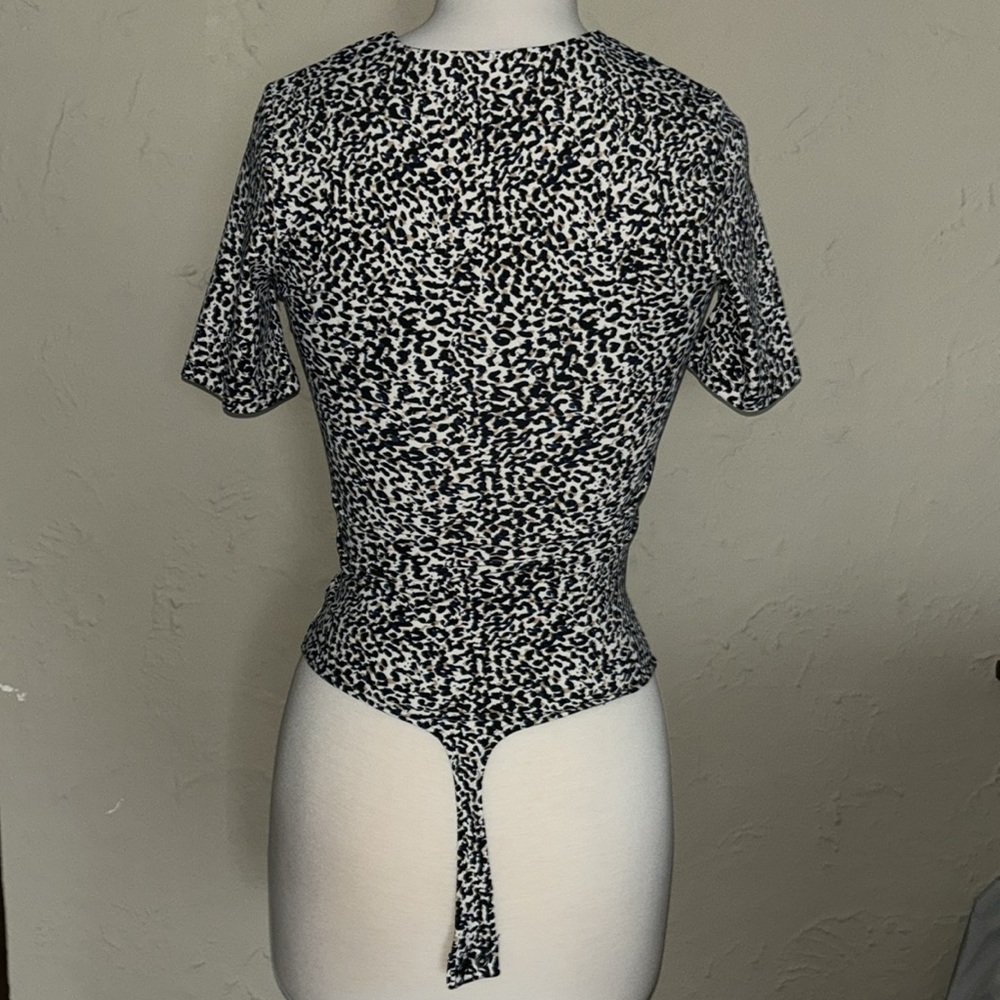 EXPRESS leopard print animal bodycon body snap button suit women’s XXS - Picture 5 of 11